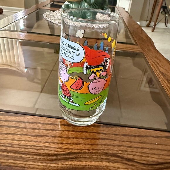 Vintage 1950-1968 Charlie Brown Camp Snoopy Collection Drinking Glass - Picture 2 of 4